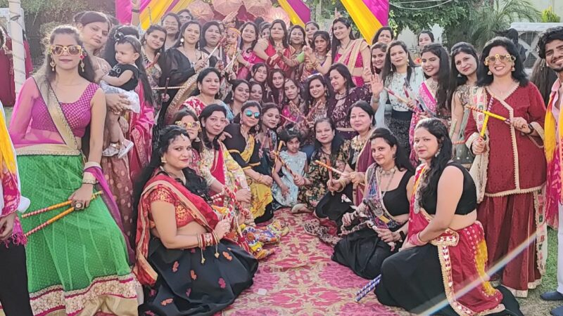 जेएसवी ईवनिंग क्लब ने किया गरबा डांस का भव्य आयोजन